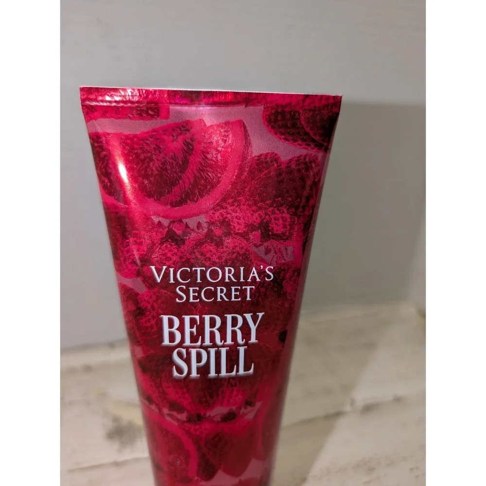 Victoria's Secret BERRY SPILL Fragrance Lotion 8 oz New! Juiced Berry